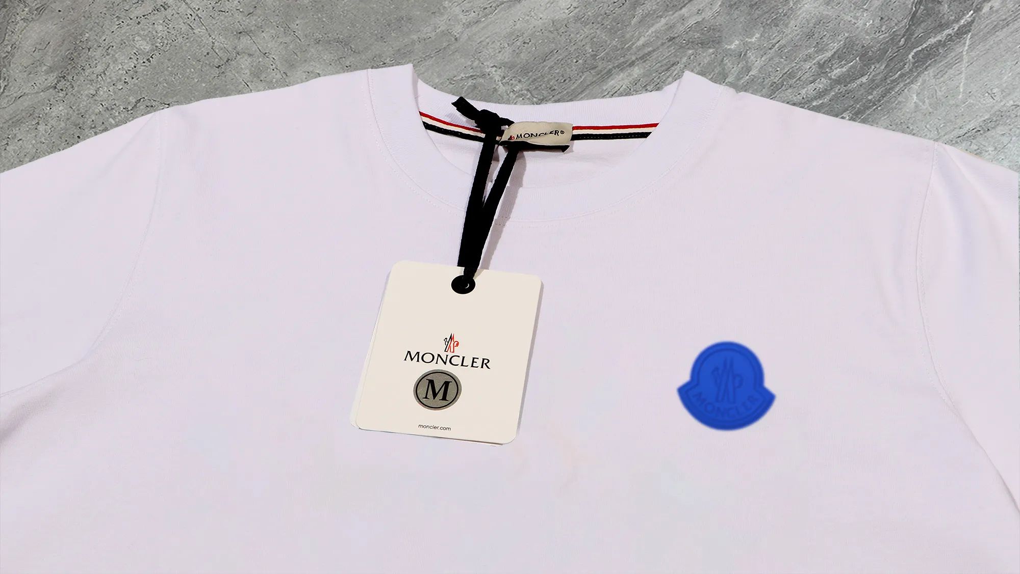 《 》 《Moncler~ 》2025New Arrival Quality T , Versatile Quality ！ ‼ 32 250G ‼ ， ， ， ， T 🤪 Sizes：S-M-L-XL-2XL ：Black，White， Same Style